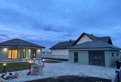 Casă cu 5 camere cu Teren 2000 Mp în Volovăț - 5