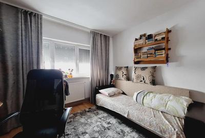 Aproape de Piata Verde. Decomandat. Cu centrala proprie. - 10