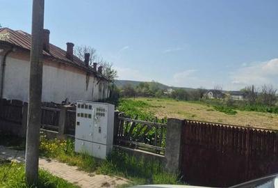 Teren de 2520 mp, în Gării - 2