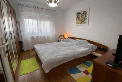 Apartament cu 3 camere decomandat, mobilat în Poarta 6 - 3