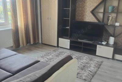 Oferim Spre vanzare apartament 2 camere decomandat strada Victoriei Bloc CC - 5
