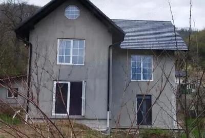 Casă cu 3 camere în Șimleu Silvaniei - 9