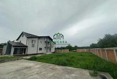 Casă cu Teren 2000 Mp în Români - 5