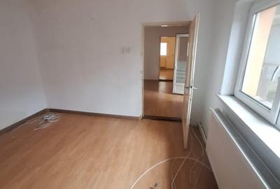 Km. 5 - Viile Noi, casa 4 camere, libera, pe colt - 6