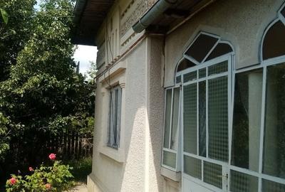 Casă cu 2 camere în Aninoasa - 1