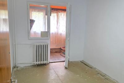 Apartament cu 3 camere semidecomandat în Lacul Tei - 17