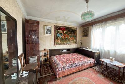 Teren Construcții intravilan de 2056 mp, în Est - 8