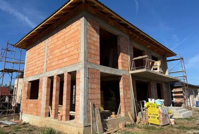 Casă individuală cu 4 camere cu Teren 500 Mp în Luna de Sus - 2