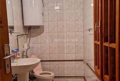 Casă cu 6 camere cu Teren 1618 Mp în Bran - 1