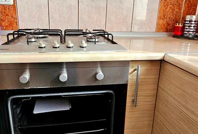 Garsonieră decomandată, mobilată în Dărmănești - 11