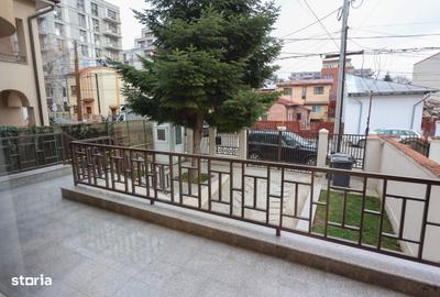 Casă cu 4 camere cu Teren 300 Mp în Domenii