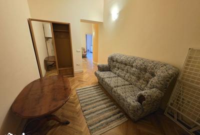 Apartament cu 2 camere decomandat în P-ța Victoriei - 3