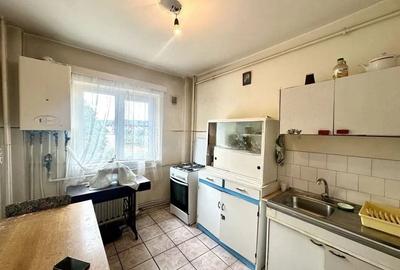 Apartament 2 camere decomandate,  etajul 2, str Aurel Vlaicu Marasti - 14