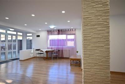 Birouri/Comercial/Rezidential:Casa individuala, curte proprie, cartier Florilor,