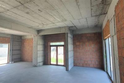 Proprietar, de la 64 la 140 mp, stradal, 2023, lMEGA IMAGE - 4