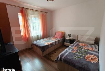 Apartament cu 3 camere decomandat în Craiovița Nouă - 4
