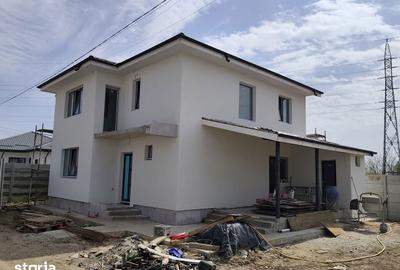 Casă cu 4 camere cu Teren 350 Mp în Joița