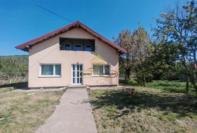 Casă individuală cu 3 camere cu Canalizare în Roșiori - 3