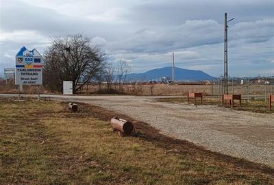 Teren agricol extravilan de 9000 mp, în Nord-Vest - 9