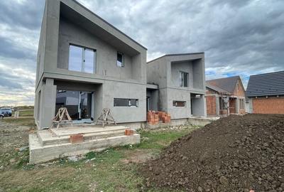 Duplex 4-camere-3 bai- despartit prin camere tehnica-165000€ Ghiroda - 3