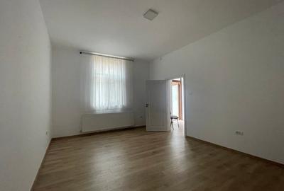 Birou, de 35 mp, în Ultracentral - 4