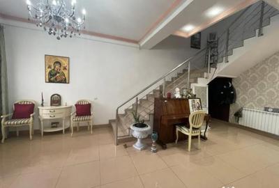 Casă cu 8 camere cu Teren 200 Mp în Antiaeriană - 12