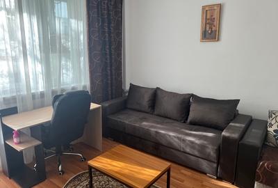 Garsiera de inchiriat in Constanta, utilata, mobilata, balcon, central pe Gaz. Garsiera de inchiriat in Constanta, utilata, mobilata, balcon, central pe Gaz. - 1