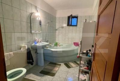 Casă cu 4 camere cu Teren 2800 Mp în Central - 17