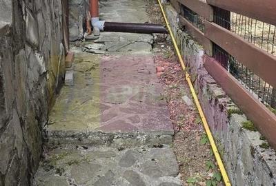 Duplex cu 4 camere cu Canalizare în Central - 39