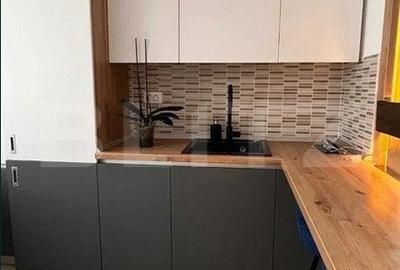 Penthouse cu 3 camere, 67 mp, terasa panoramica, zona Coresi