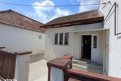Casă cu 2 camere cu Teren 150 Mp în Central - 3