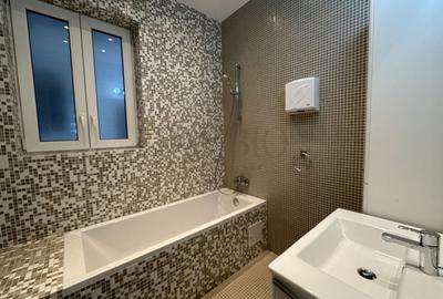 Casă individuală cu 8 camere cu Canalizare în Capitale - 12