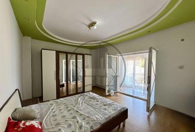 Casă cu 7 camere cu Teren 351 Mp în Tomis II