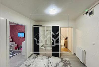 Ap cu 2 camere, balcon inchis, decomandat situat in Selimbar - 1