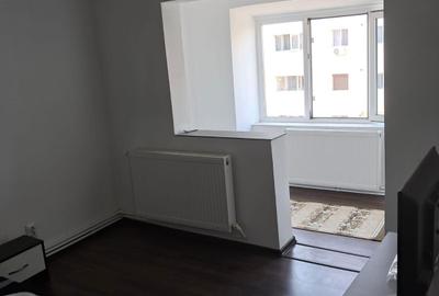 Apartament cu 2 camere decomandat în Sud