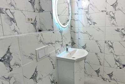 Apartament cu 4 camere decomandat în - 7