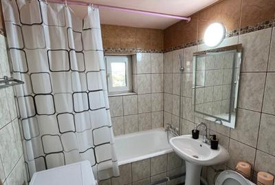 Inchiriez apartament 2 camere decomandat Micro 12 - 8