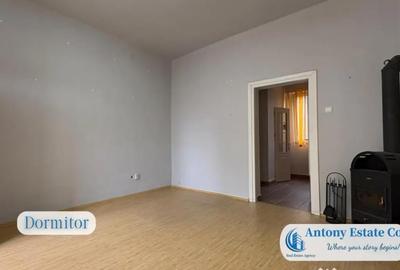 Spațiu comercial, de 29 mp, în Central - 3