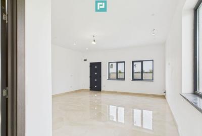 Casă cu 4 camere cu Teren 380 Mp în Giarmata