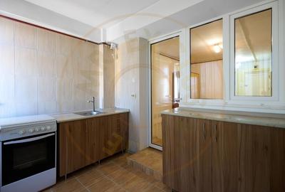 Garsonieră decomandată, mobilată în Prundu - 6