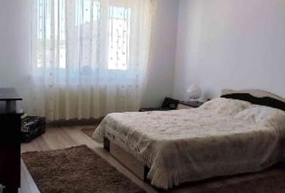 Apartament cu 3 camere decomandat, mobilat în Central - 1