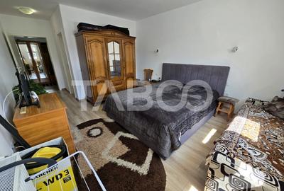 Apartament decomandat de vanzare mobilat 65 utili balcon parcare Sibiu - 4