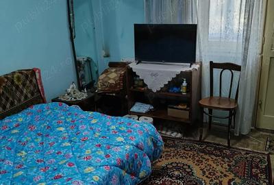 Apartament cu 3 camere semidecomandat în Trivale - 1