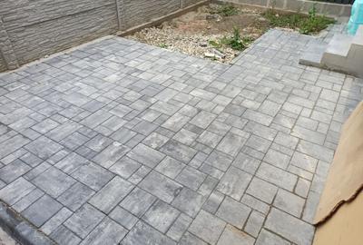 Casă cu 4 camere cu Canalizare în Central - 24