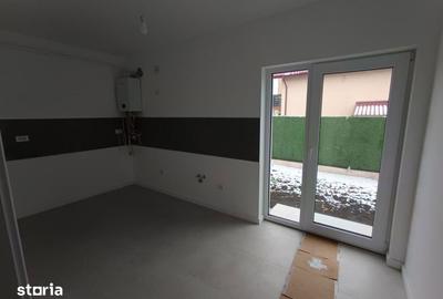 Casă cu 4 camere cu Canalizare în Valea Lupului - 3