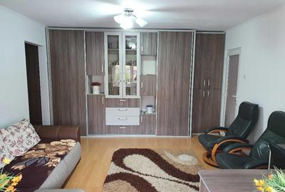 Apartament 2 camere zona Titan - 1