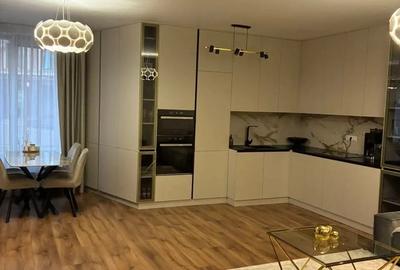 Apartament cu 2 camere decomandat în Pajura