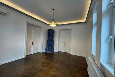 Apartament cu 5 camere semidecomandat, mobilat în P-ța Romană - 8