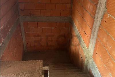 Casă cu 3 camere cu Teren 350 Mp în Central - 4