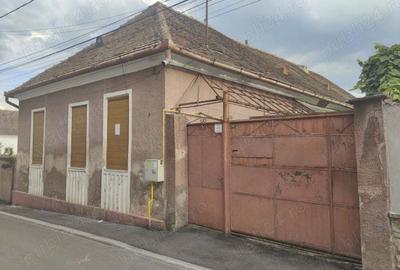 Casă cu 6 camere cu Teren 390 Mp în Orăștie